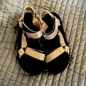 Rose Gold Tevas